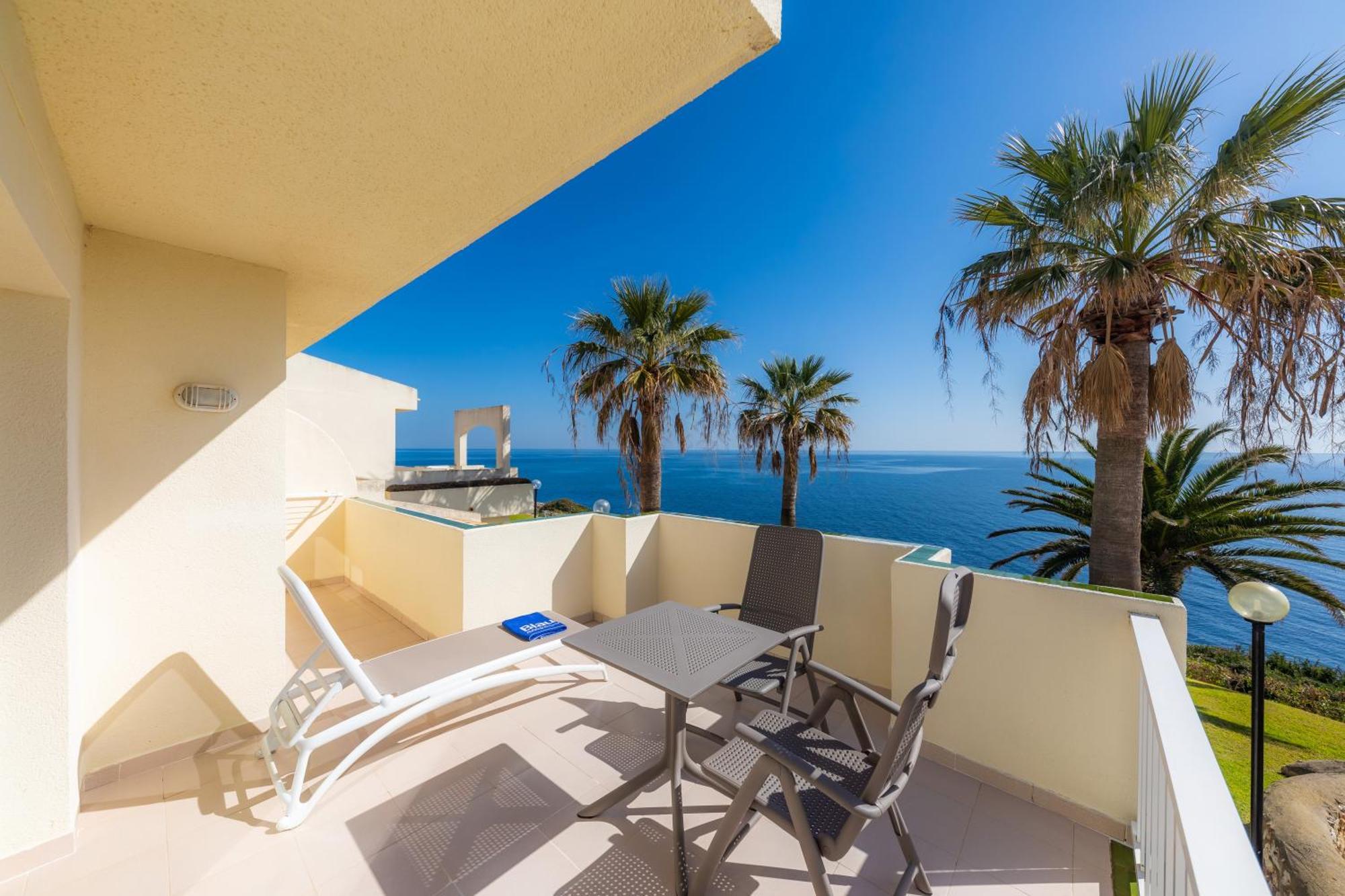 Blau Punta Reina Hotel Cala Mandia  Ngoại thất bức ảnh